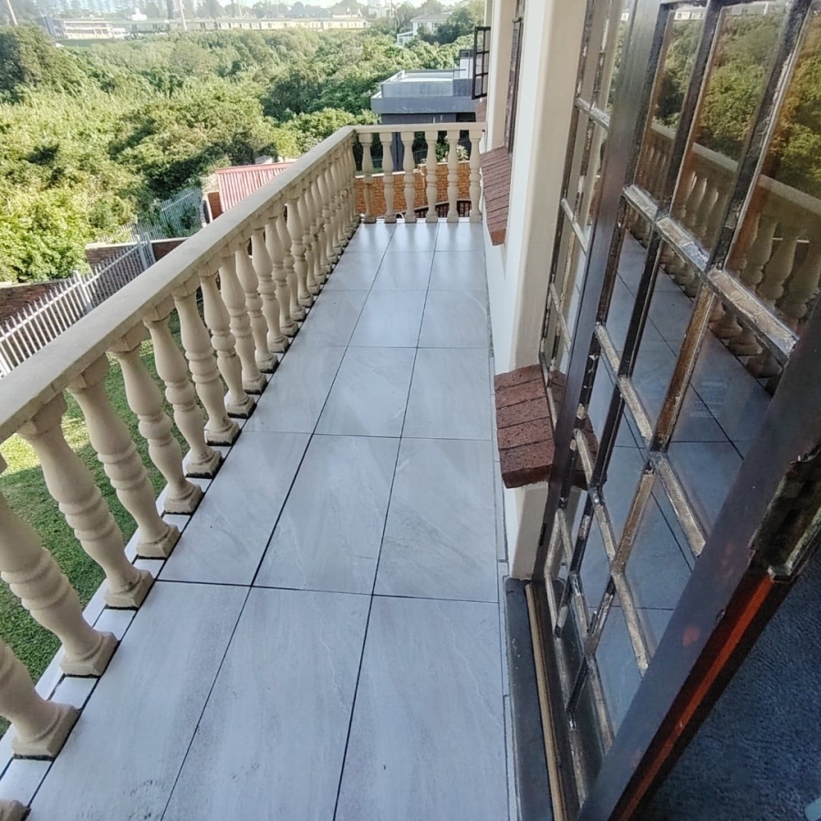 6 Bedroom Property for Sale in Baysville Eastern Cape